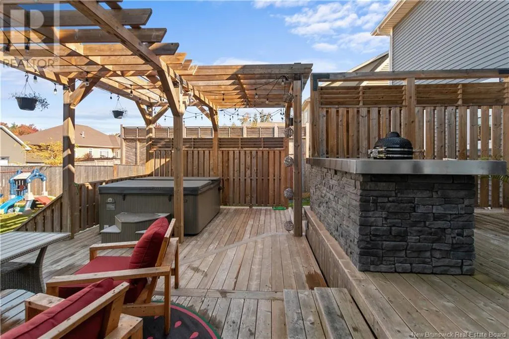 181 Valmont Crescent
