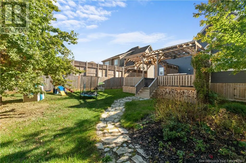 181 Valmont Crescent