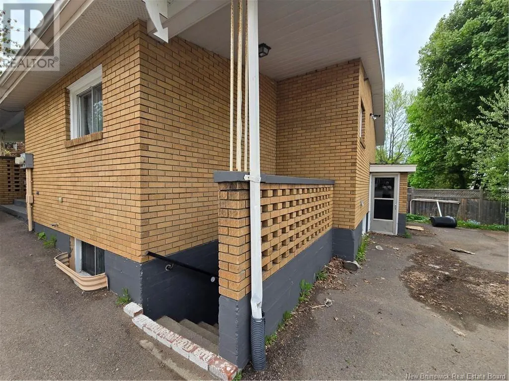 141-143 West Lane