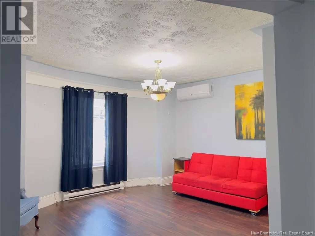 146 WENTWORTH
