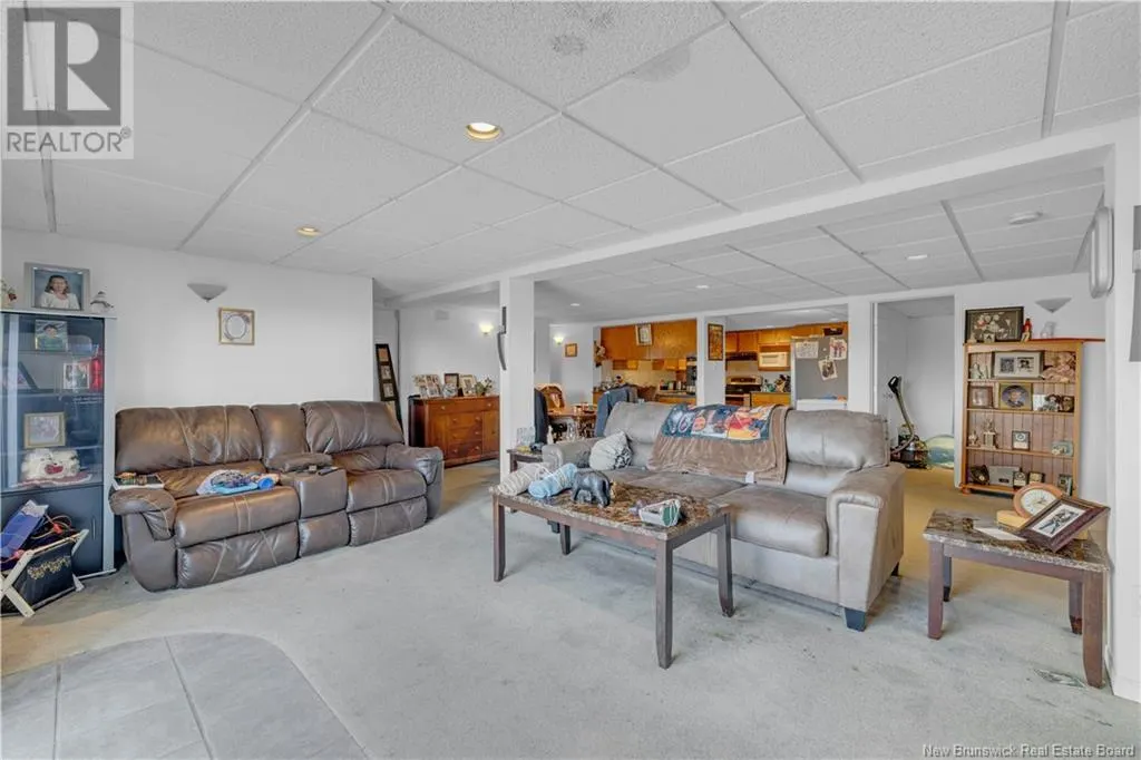 10 John T  McMillan Avenue