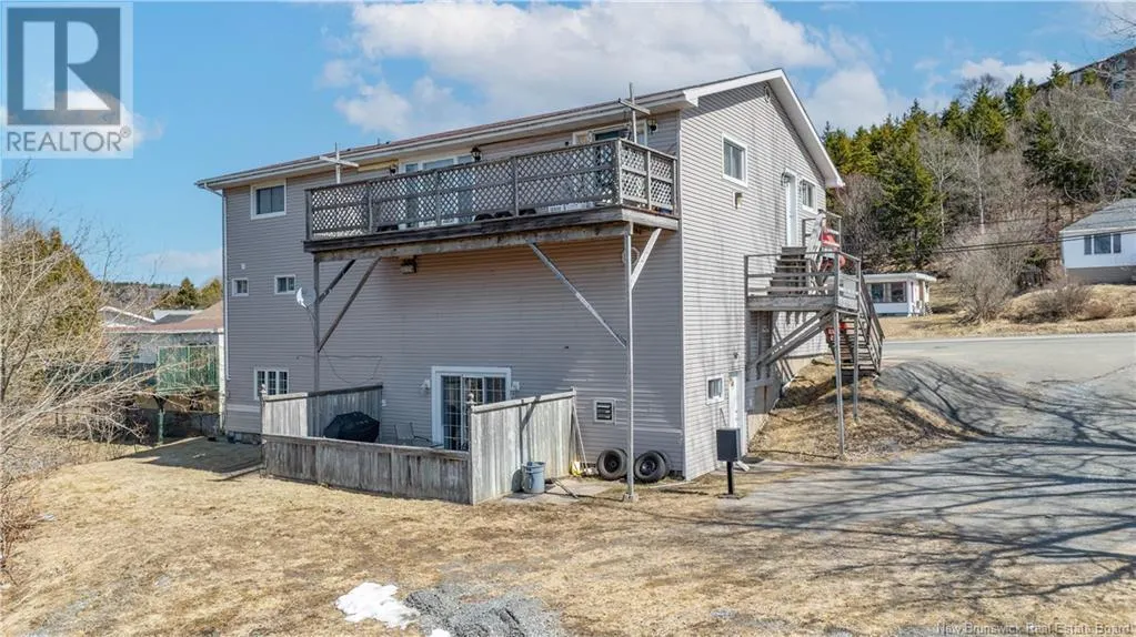 10 John T  McMillan Avenue