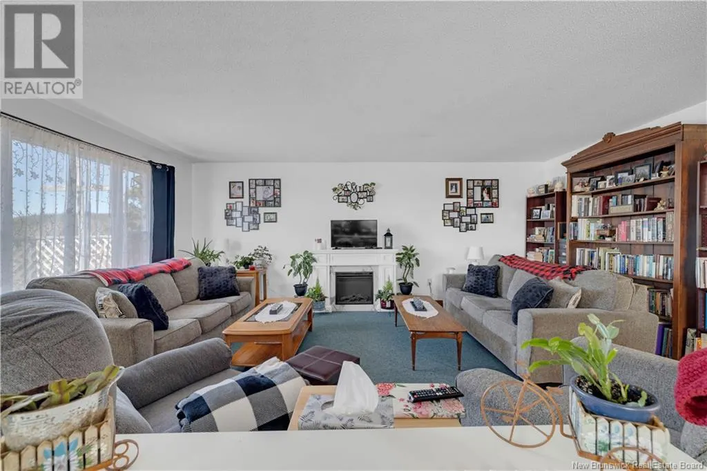 10 John T  McMillan Avenue