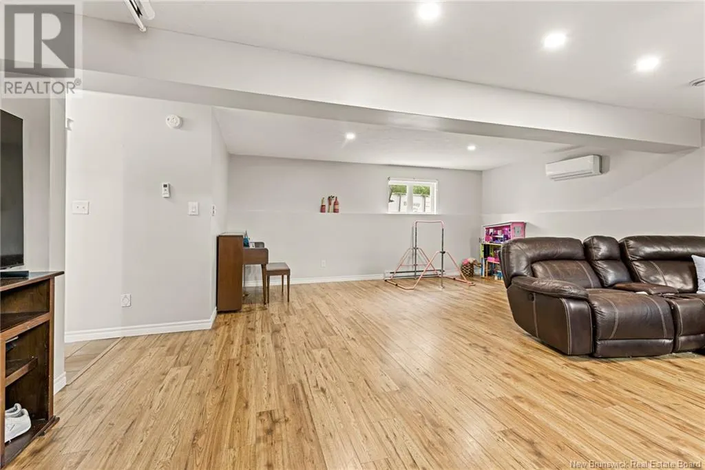 63 Tilmon Crescent