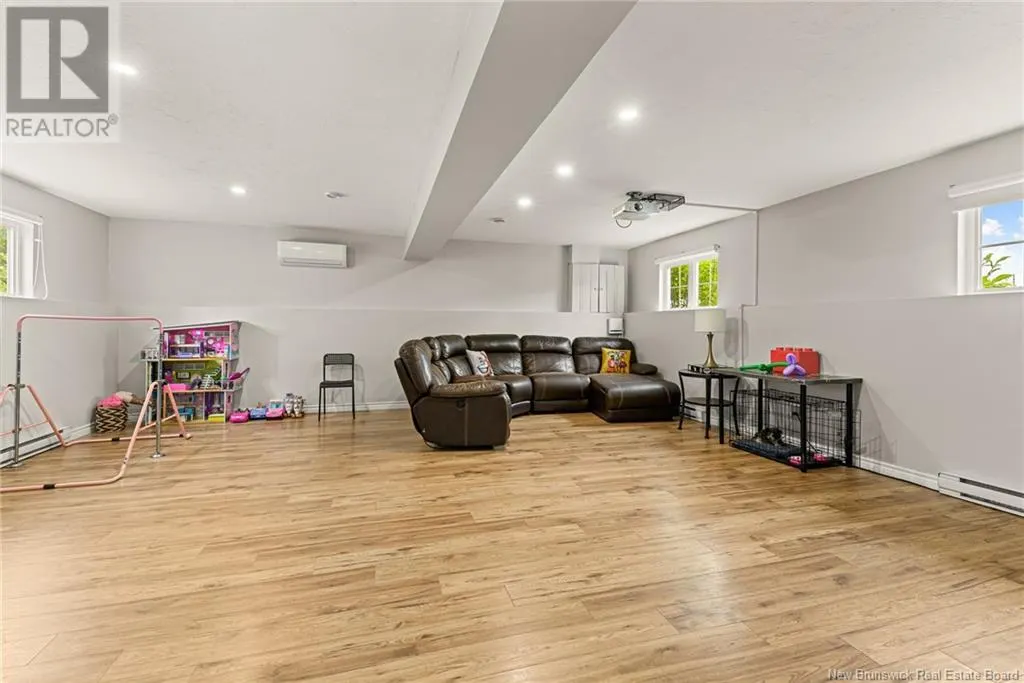 63 Tilmon Crescent