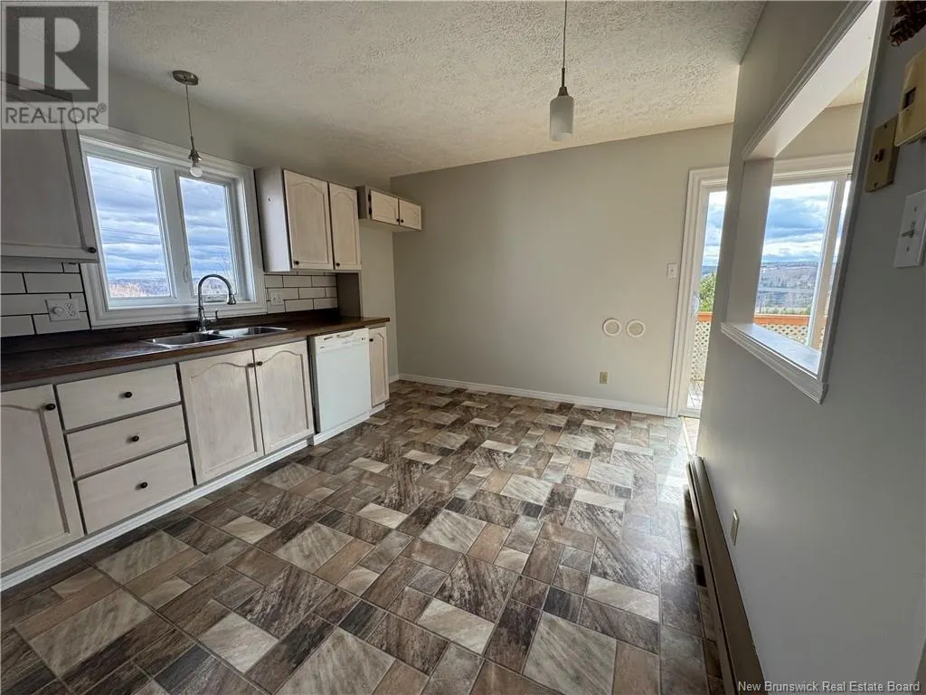 619 Madawaska Road