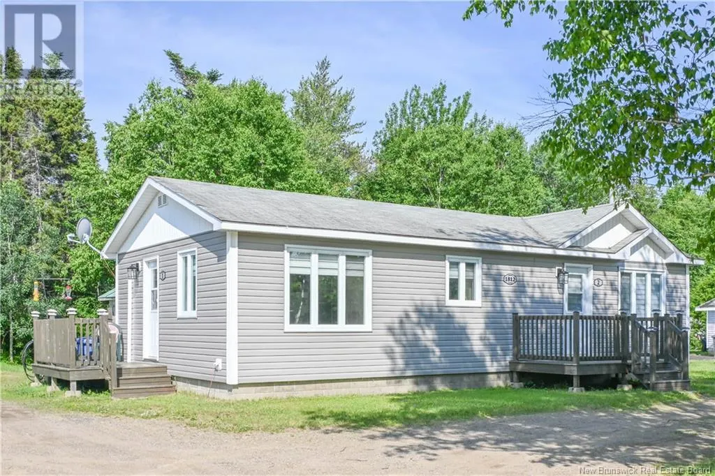 1812 rue Degrâce Street