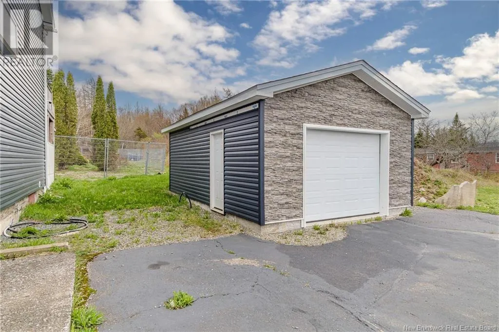 1068-1070 Latimore Lake Road