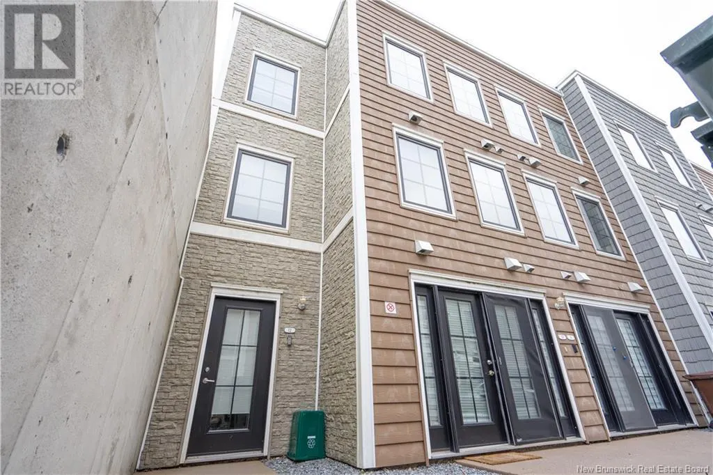 12 Cathedral Lane