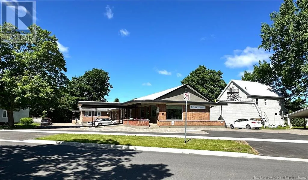 33 Rookwood Avenue