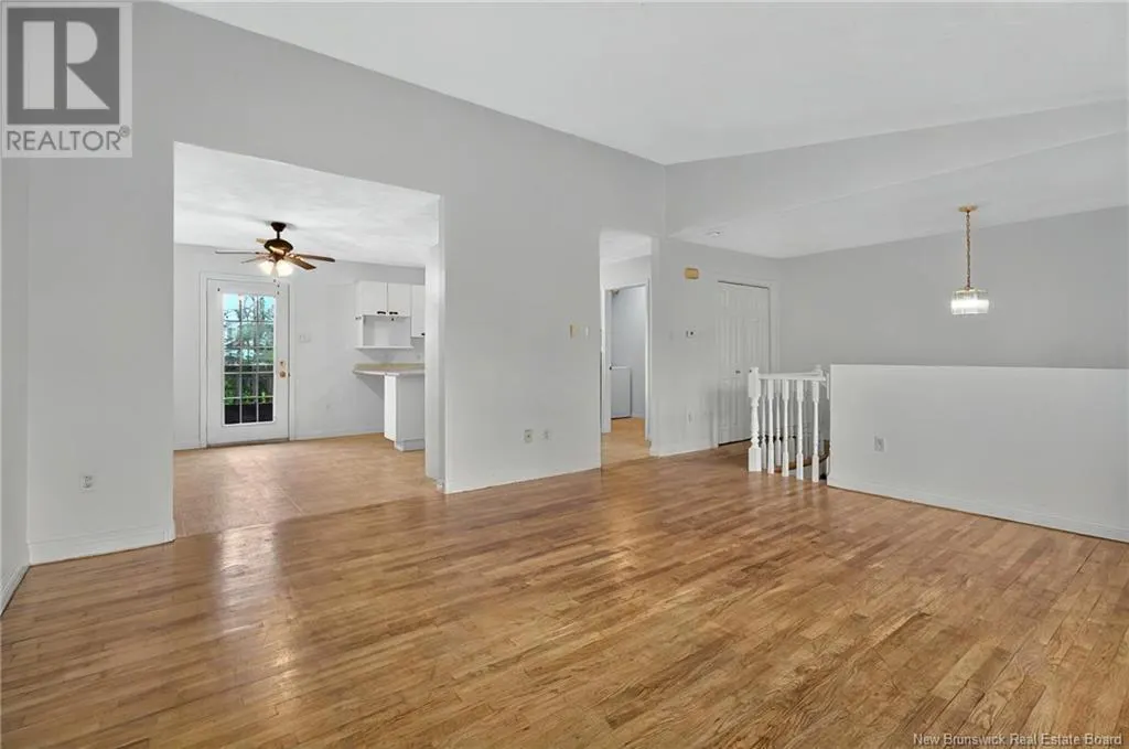 25 Thaddee Street