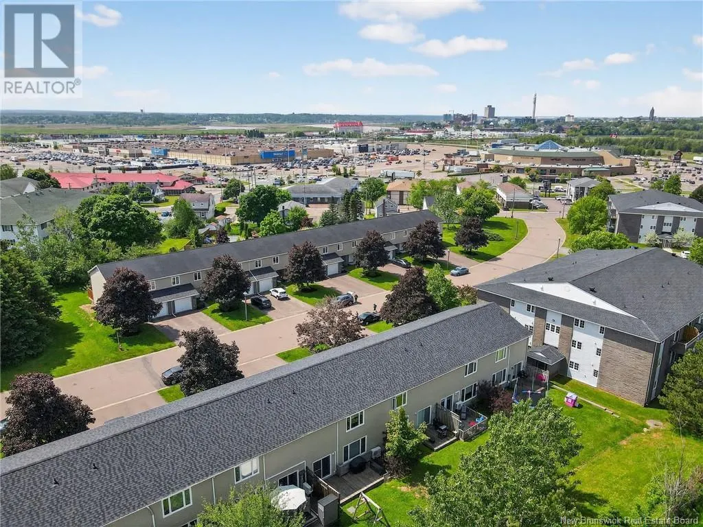 707 Laurier Street Unit# 2