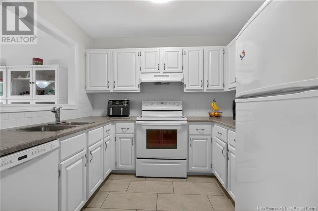 707 Laurier Street Unit# 2