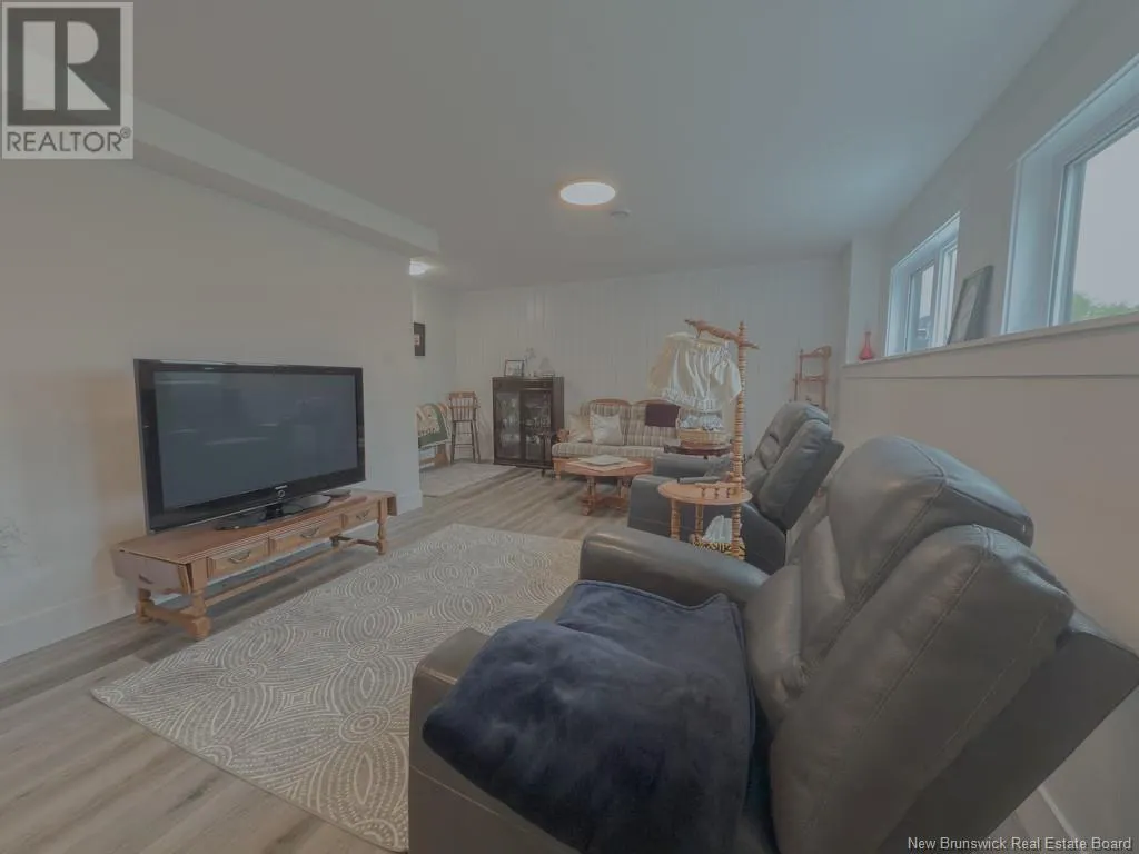 77 Meadowlark Drive