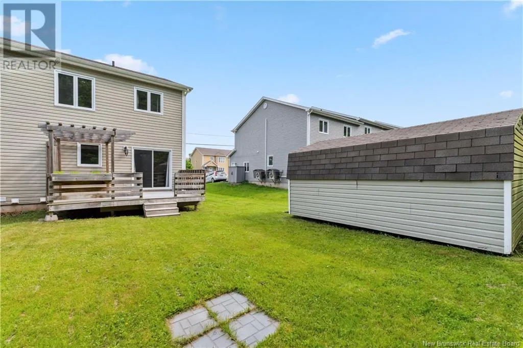 73 des Érables Street