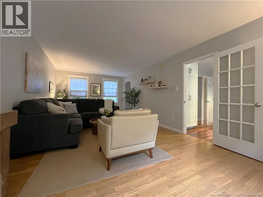 17 Crestline Road
