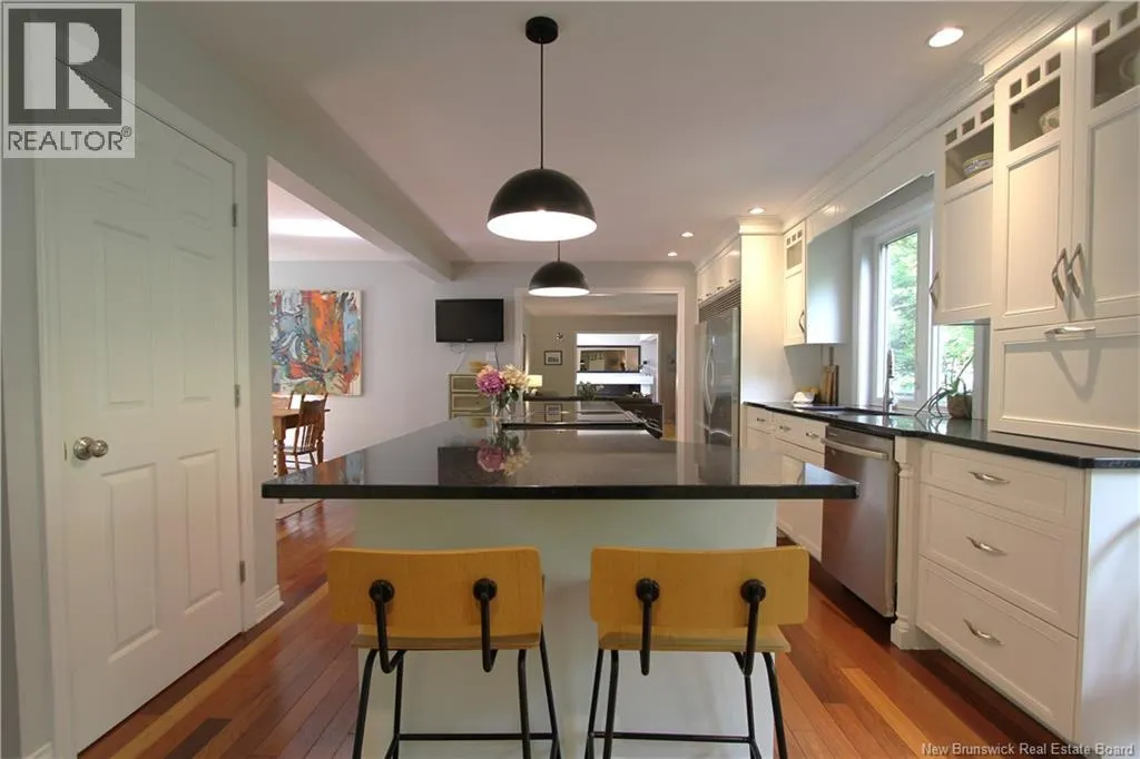 17 Crestline Road