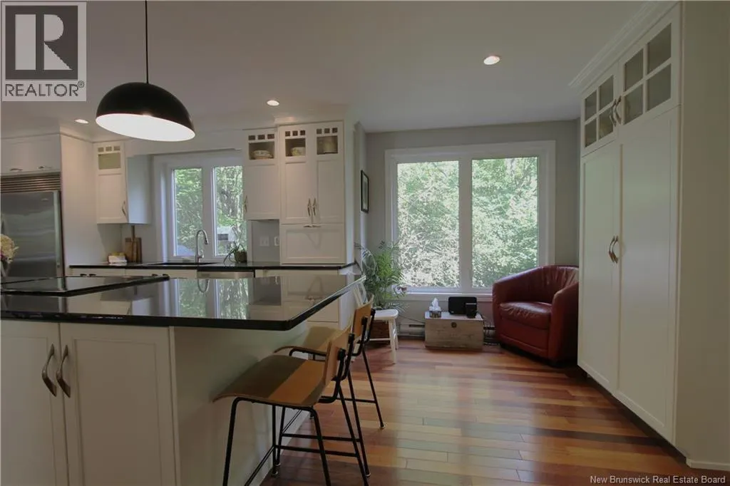 17 Crestline Road