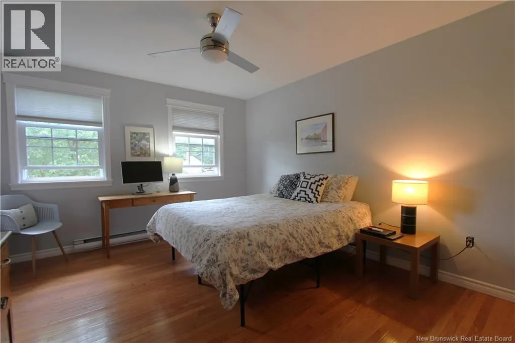 17 Crestline Road