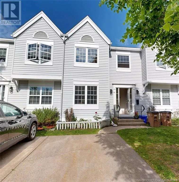 80 Brentwood Crescent