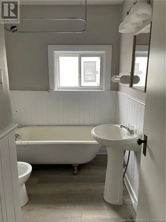 208 Queen Street West