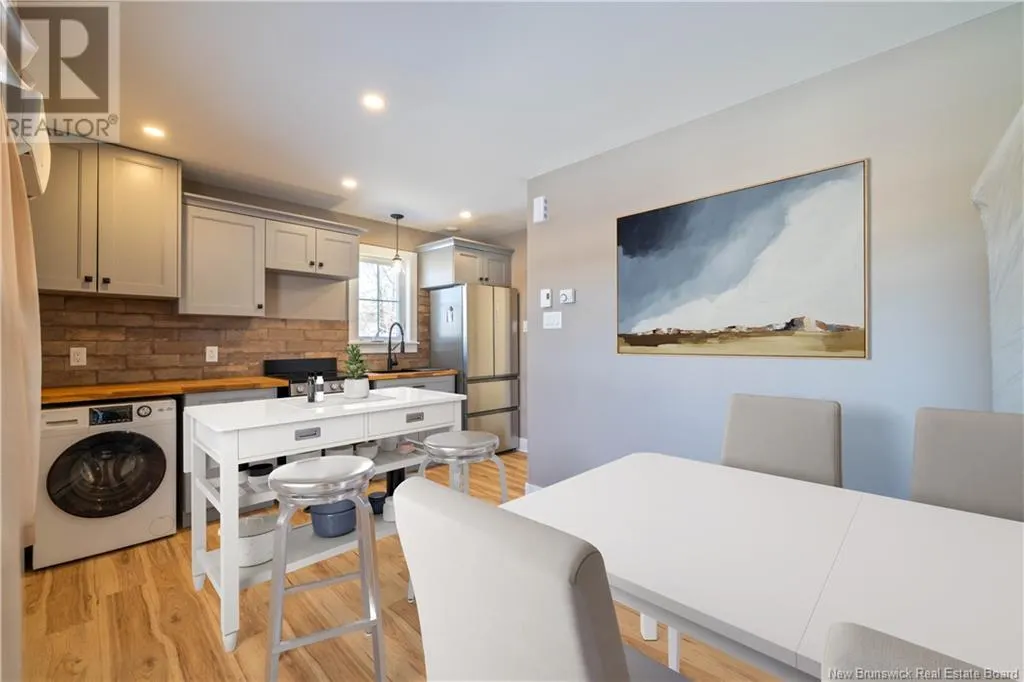 11 Sheraton Avenue
