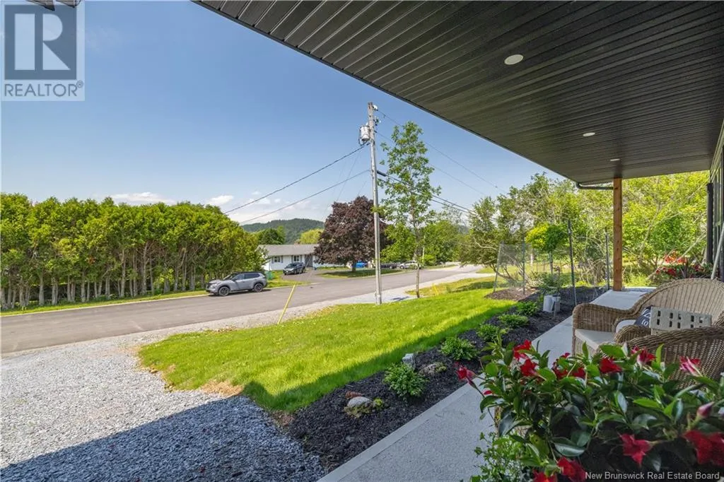 11 Sheraton Avenue