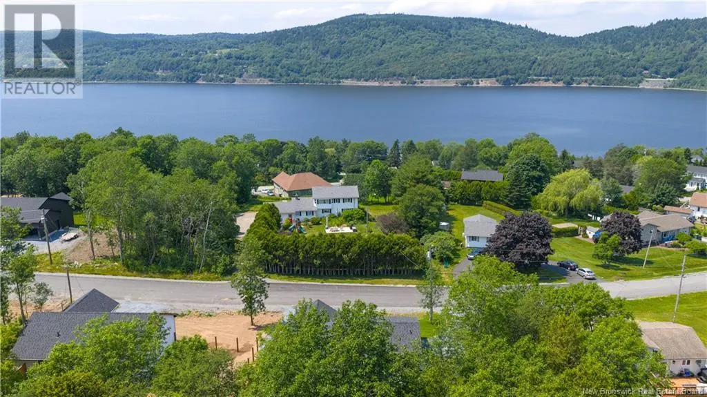 11 Sheraton Avenue