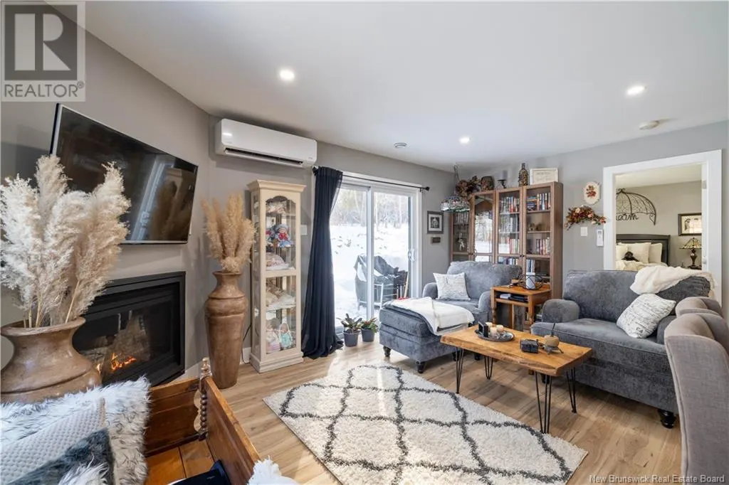 11 Sheraton Avenue