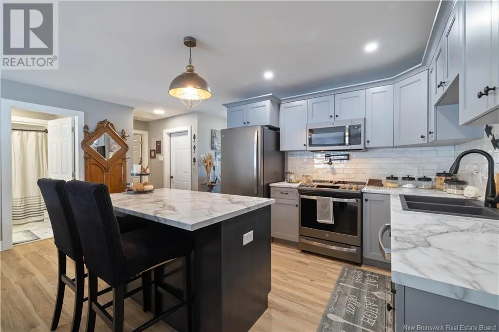 11 Sheraton Avenue