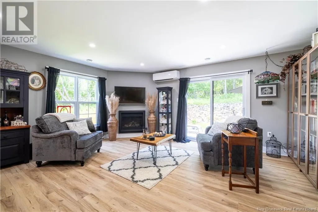 11 Sheraton Avenue