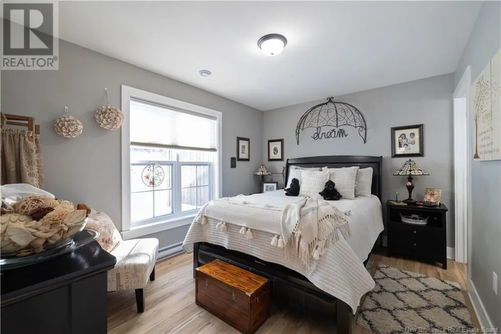 11 Sheraton Avenue