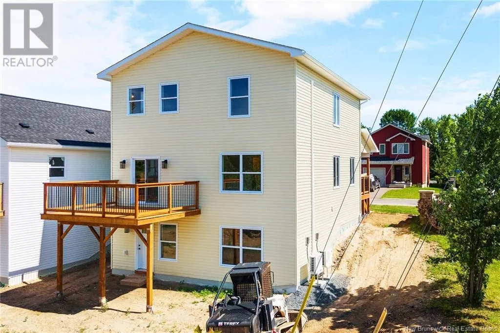 6 Briar Brook Place