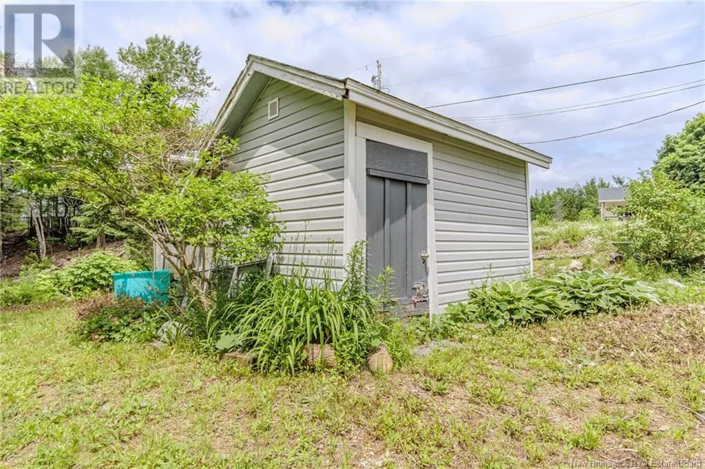 4 Gautreau Road