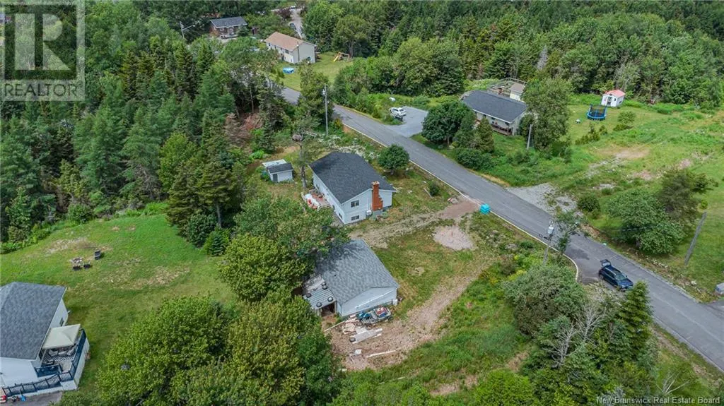 4 Gautreau Road