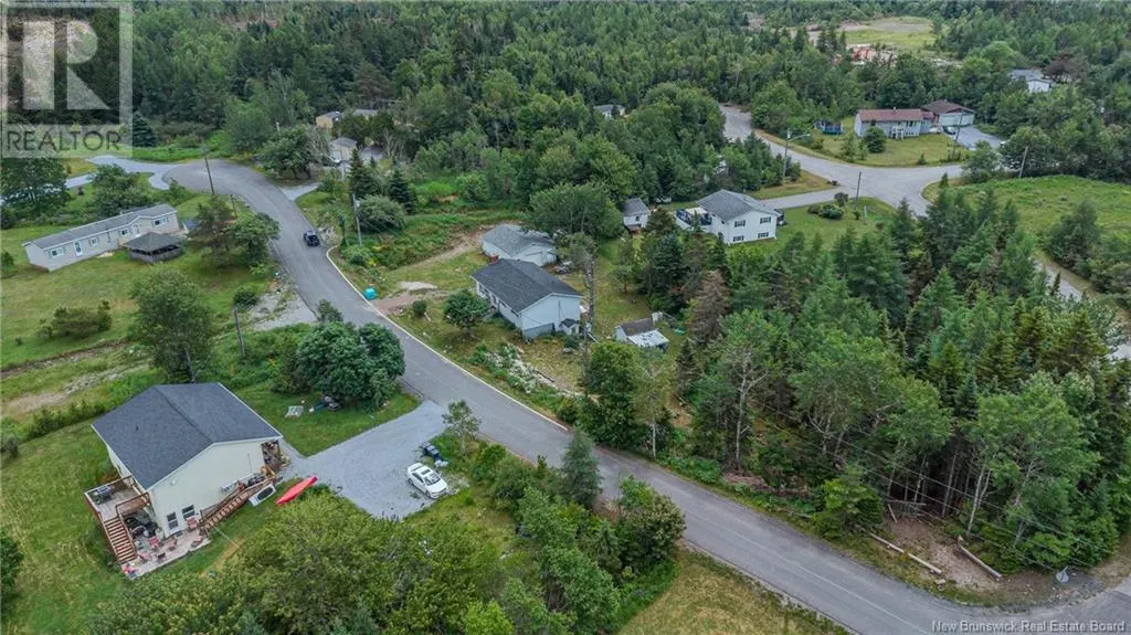4 Gautreau Road