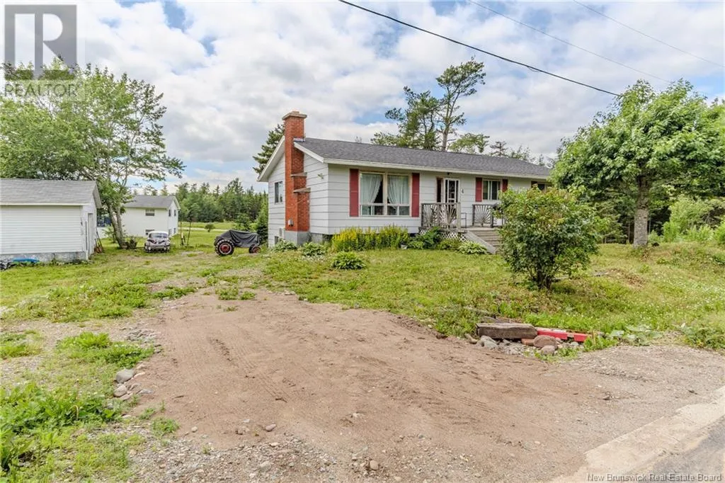 4 Gautreau Road