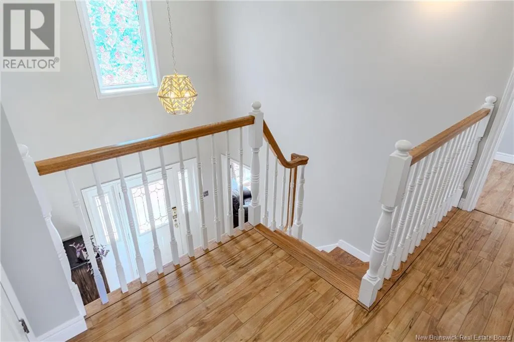6 Rivercrest Drive