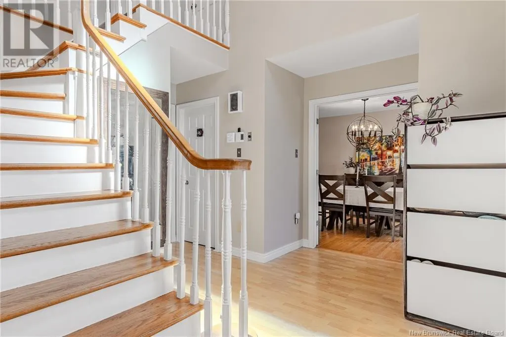 6 Rivercrest Drive