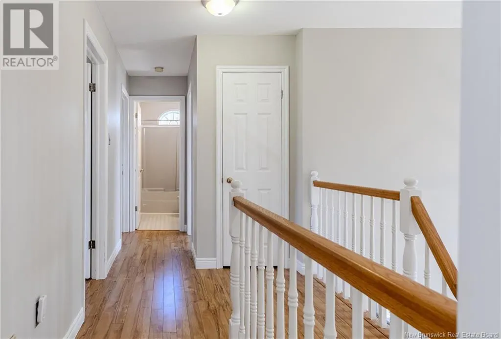6 Rivercrest Drive