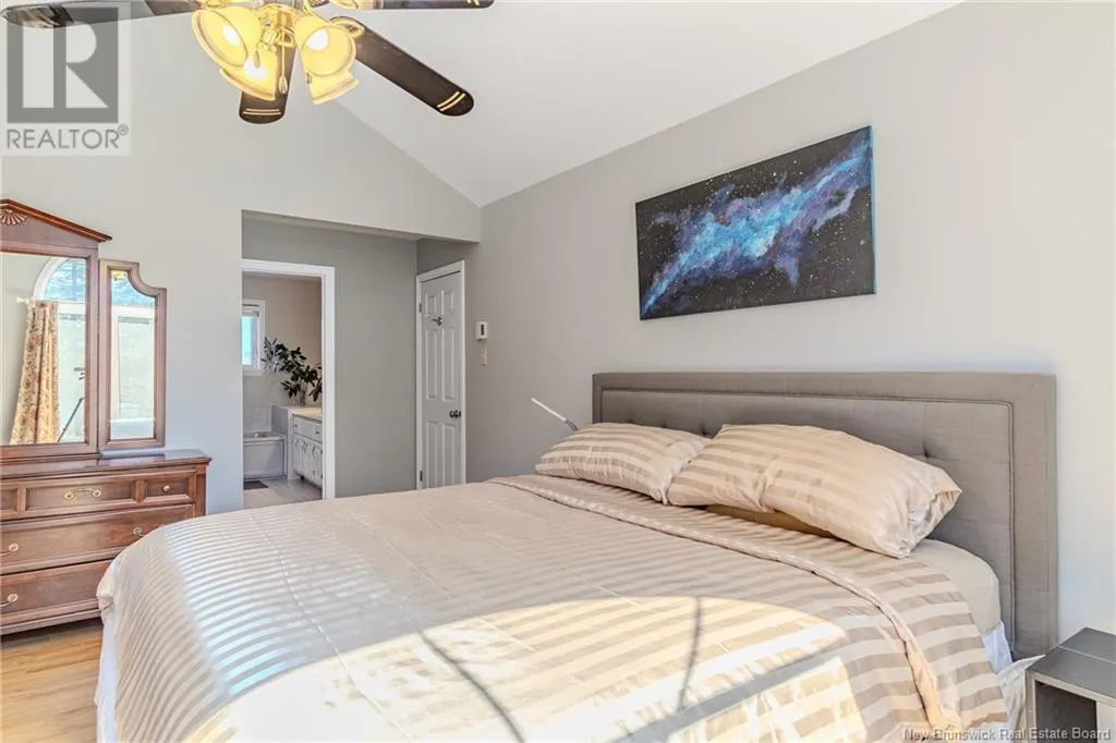 6 Rivercrest Drive