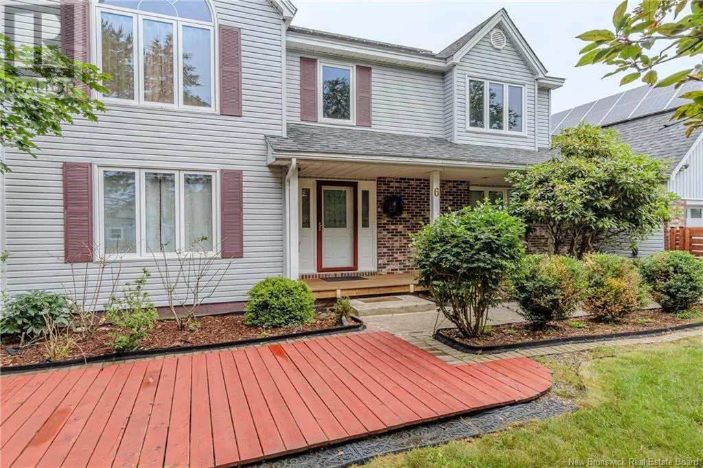 6 Rivercrest Drive