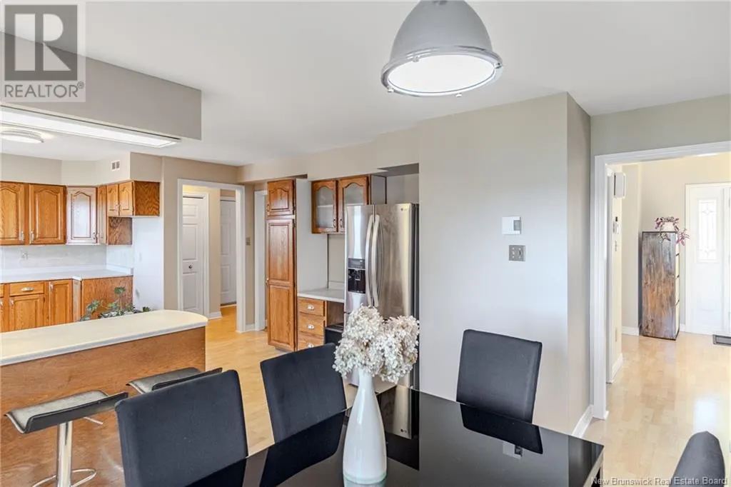 6 Rivercrest Drive