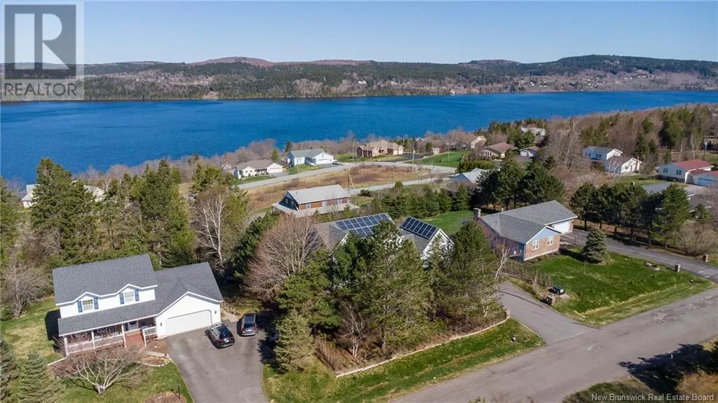 6 Rivercrest Drive