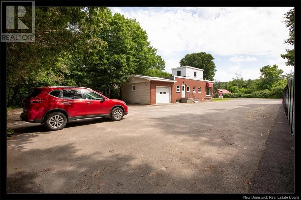 569 Woodstock Road