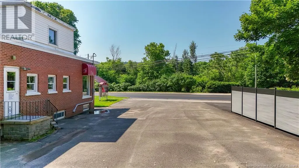 569 Woodstock Road