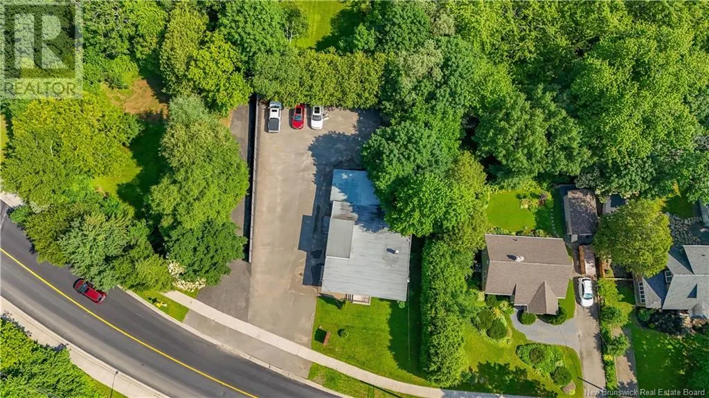 569 Woodstock Road