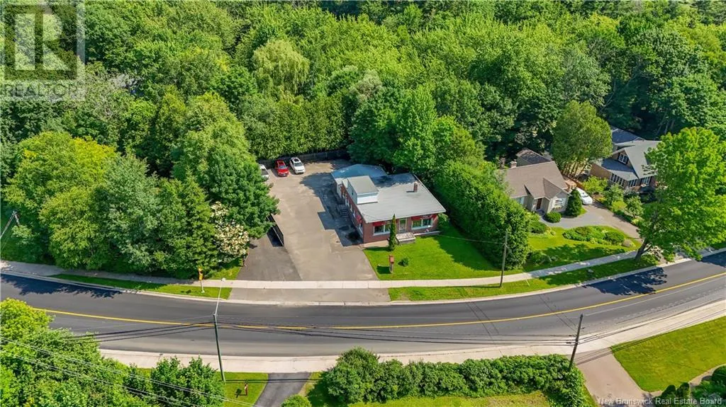 569 Woodstock Road