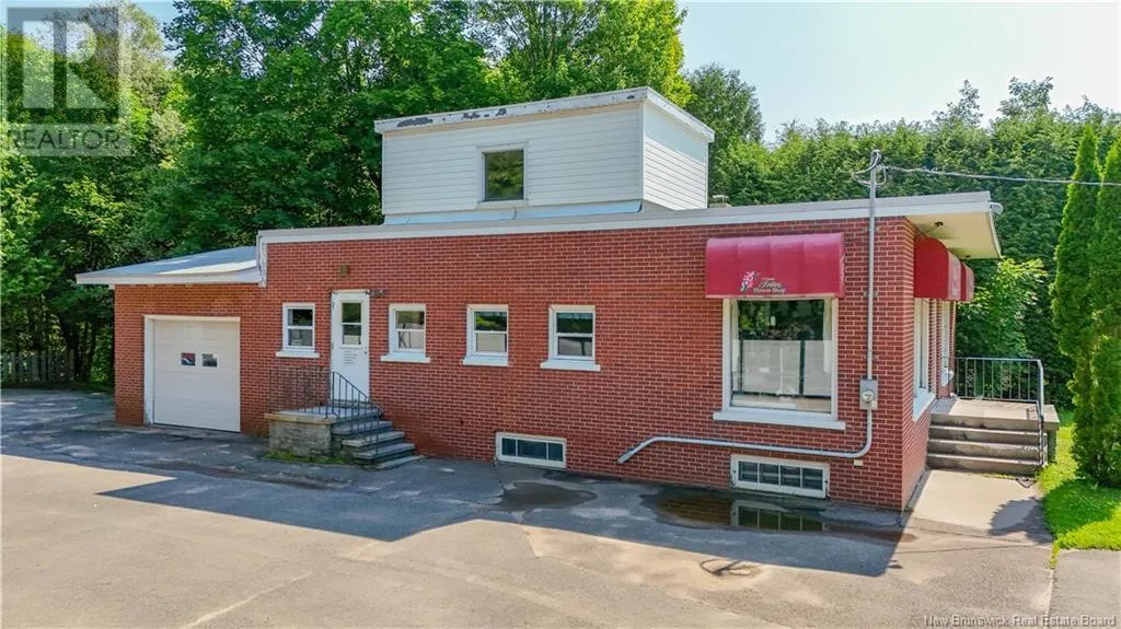 569 Woodstock Road