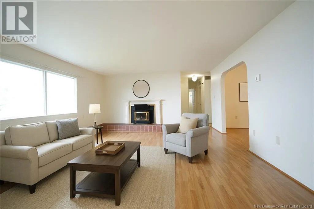 8 Tennis Court Road